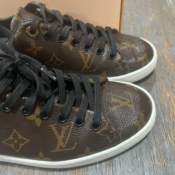 Louis Vuitton Frontrow Sneaker (Size 37) - Picture 3 of 8
